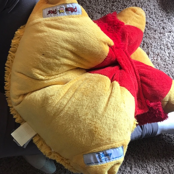 Winnie the Pooh Pillow Pets Pillow - Picture 4 of 8